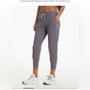 Vuori women’s performance jogger. Color Sawyer Heather. Size XXS.